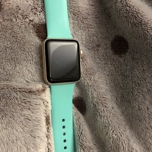 Apple iWatch Series 2. Gold.